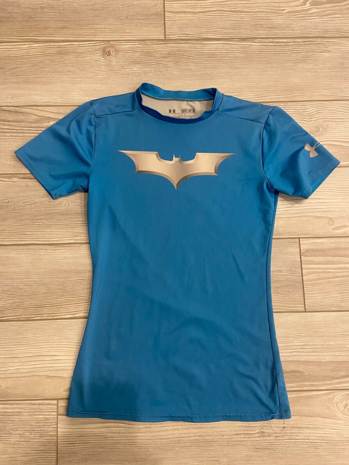 Under Armour Heat Gear Batman Fitted T-shirt (pre-owned / Youth Med. / Blue)
